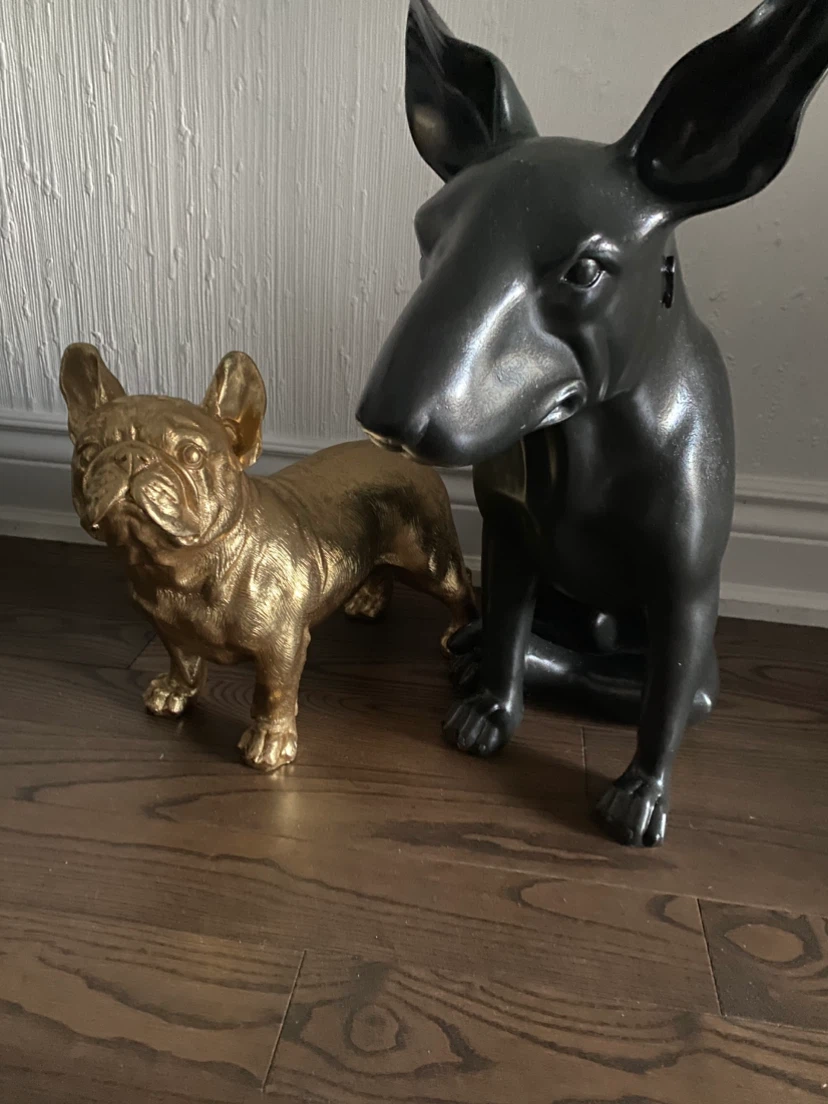 Set of two dog statues - photo 2