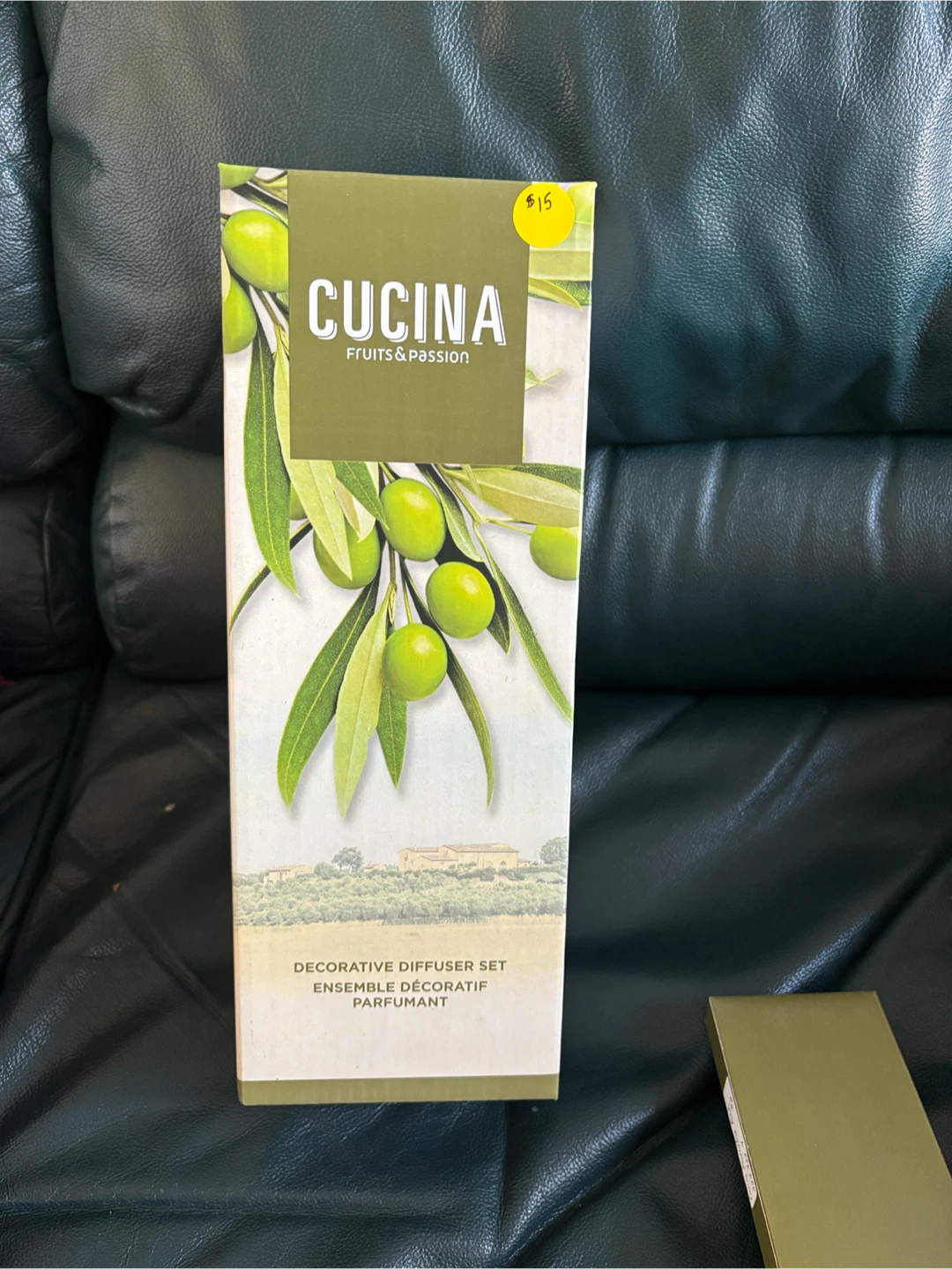 Cucina Decorative Diffuser Set plus extra reeds.