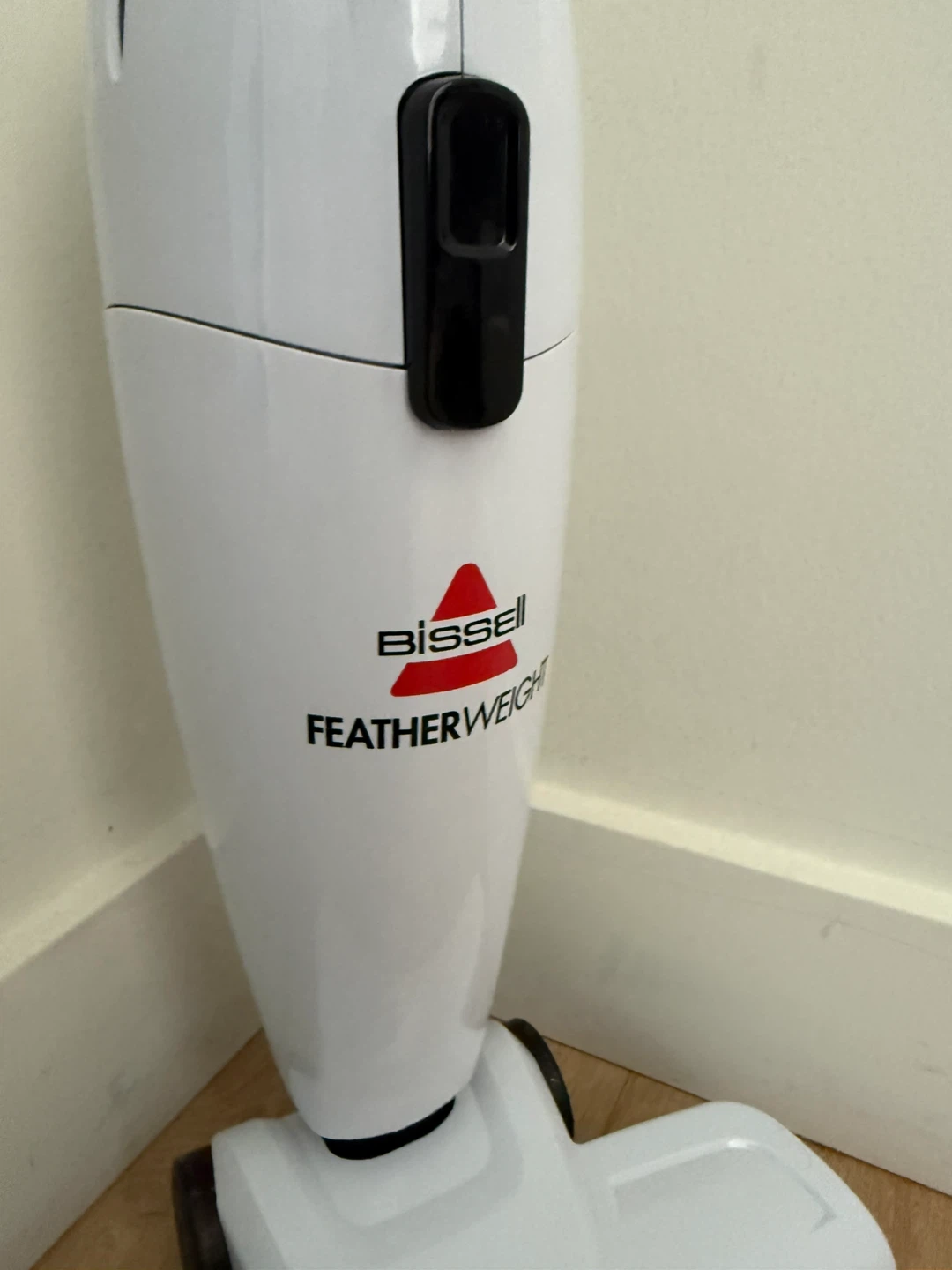 Bissell FeatherWeight Stick Vacuum - photo 3