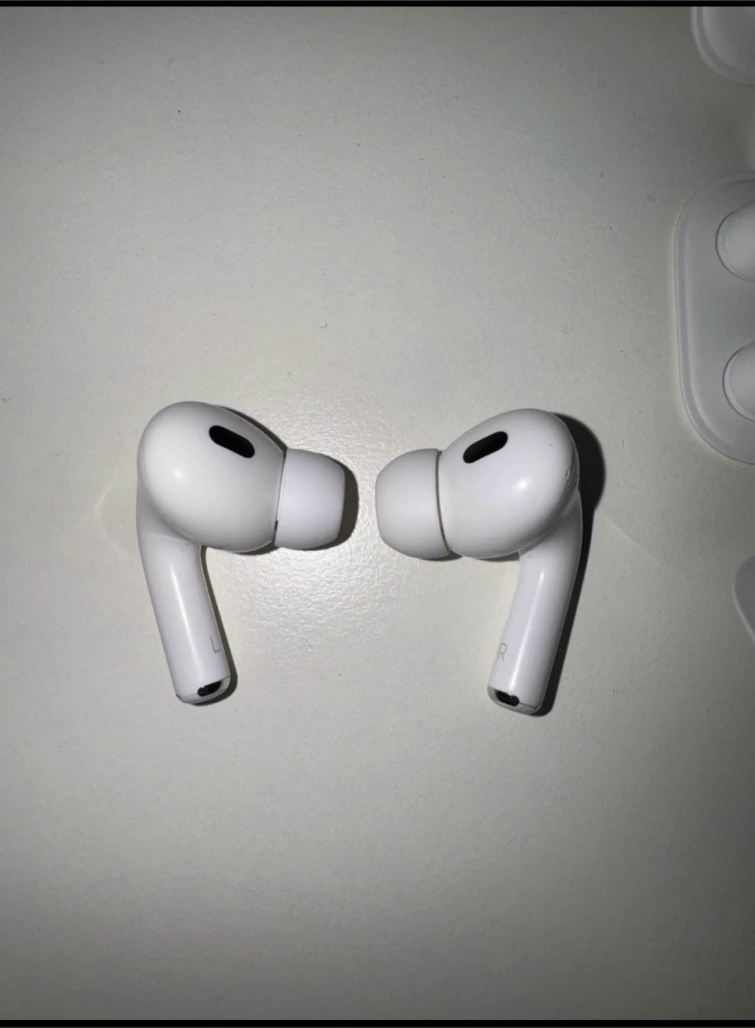 AirPods Pro 2nd Gen - photo 2