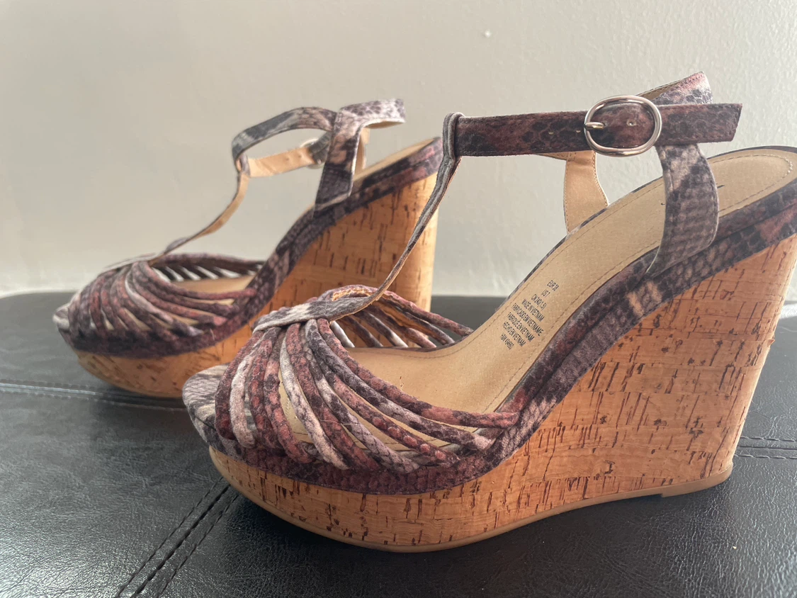 H&M Snake Print Wedge Sandals Size 38 - photo 2