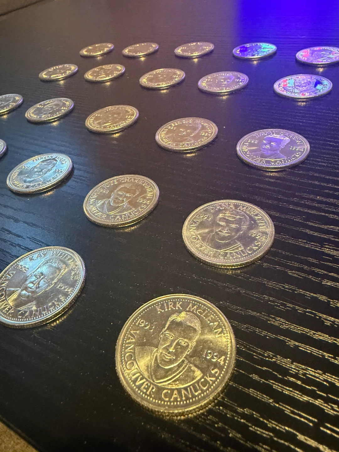 Vintage 1993-1994 Vancouver Canucks Coin Collection - photo 2