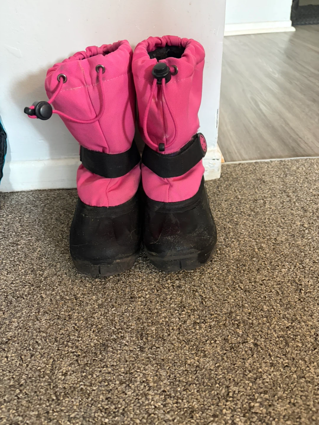 Kids Pink and black winter boots