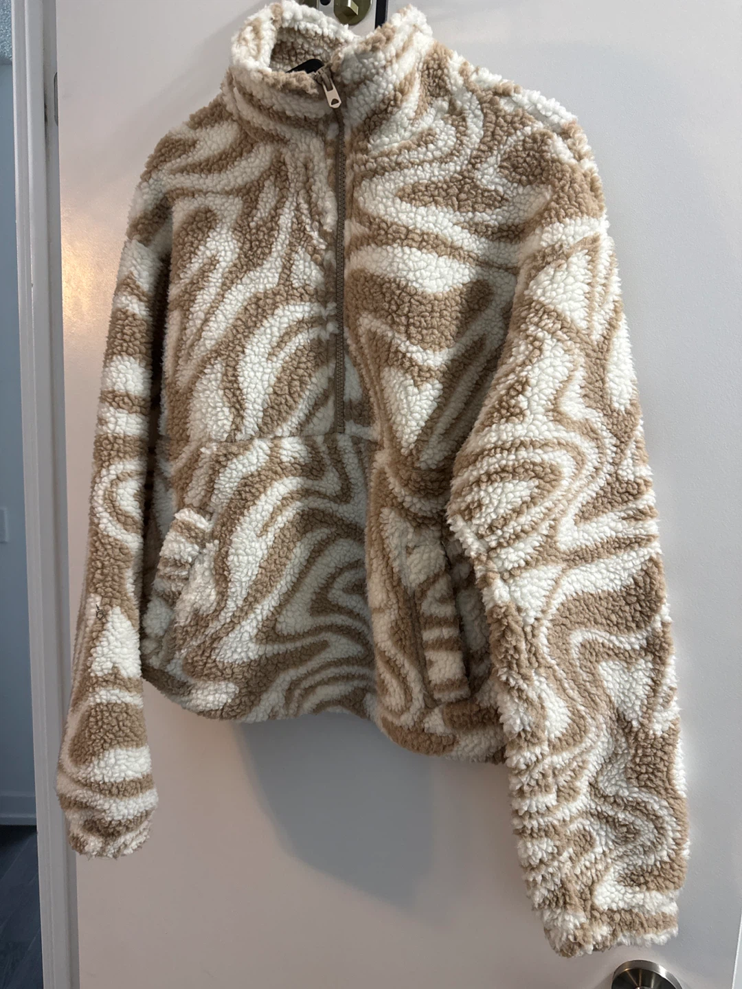 Ardene Swirl Pattern Sherpa Pullover