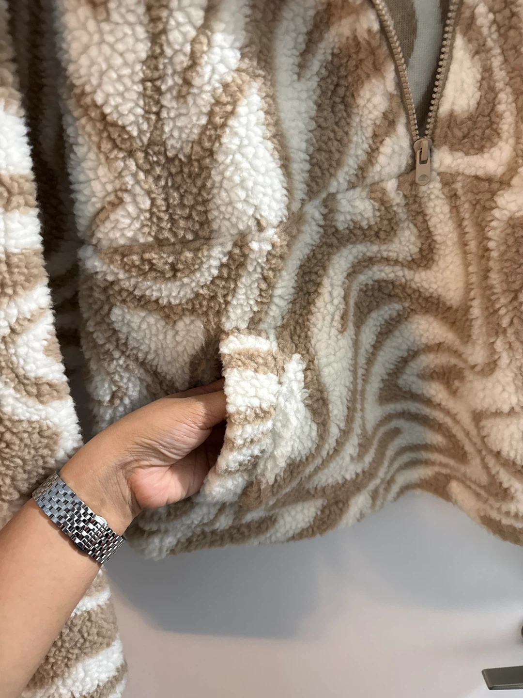 Ardene Swirl Pattern Sherpa Pullover - photo 3