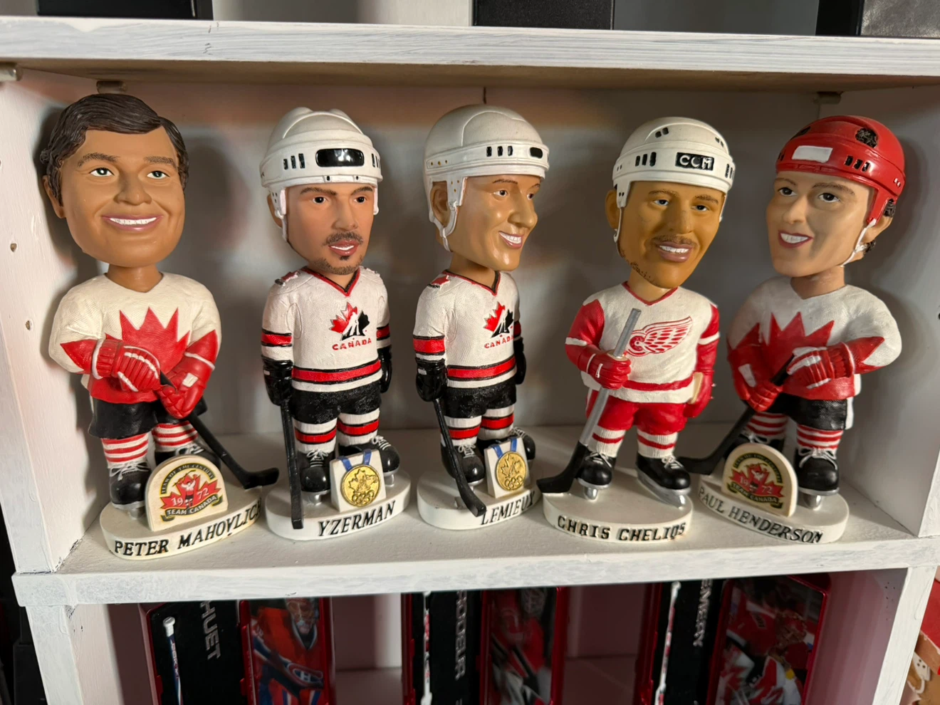 Maple leafs boards 5 pices plus 5 bobblesheads - photo 2