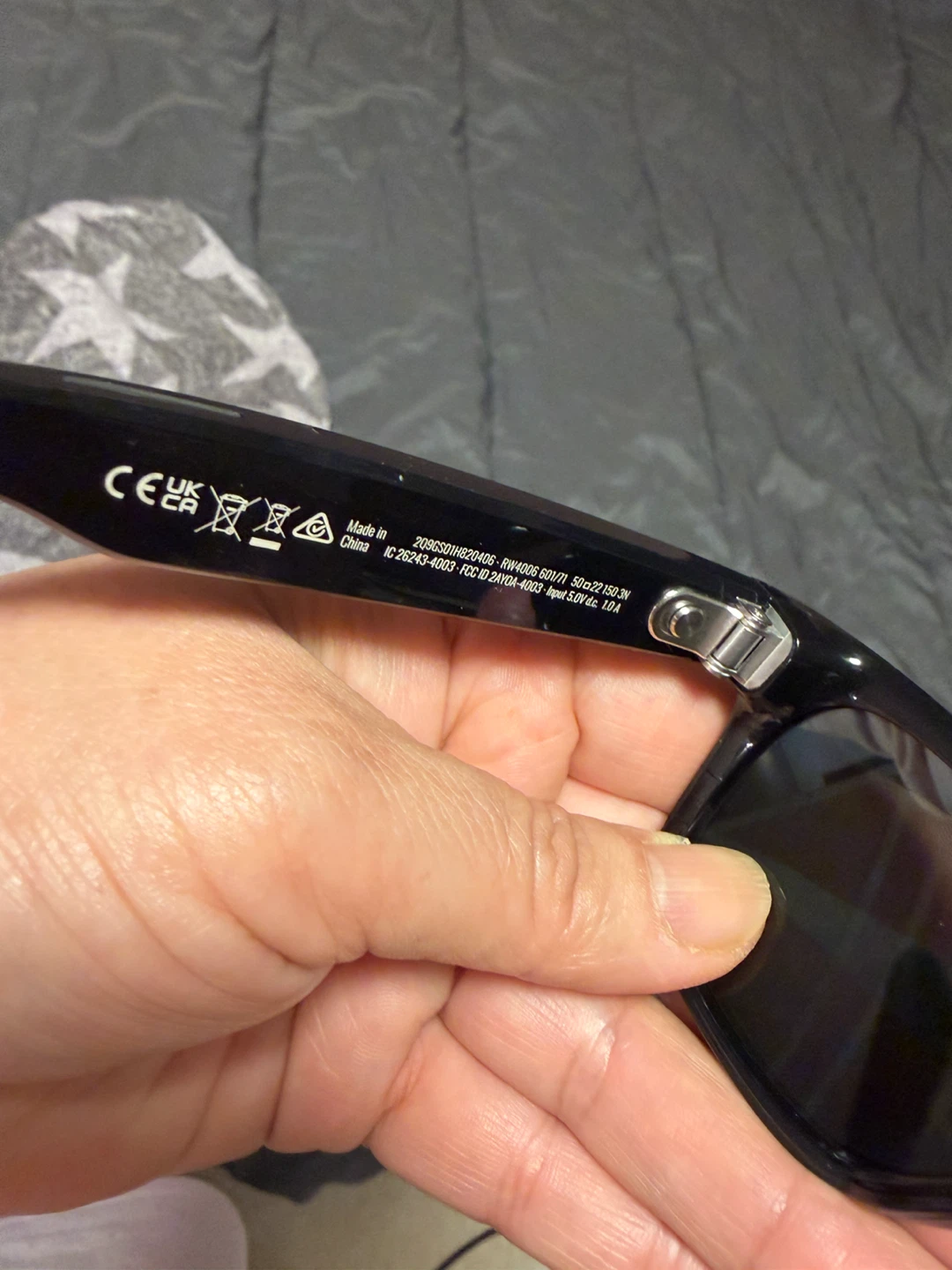 Ray-Ban Meta Wayfarer Smart Glasses - photo 3