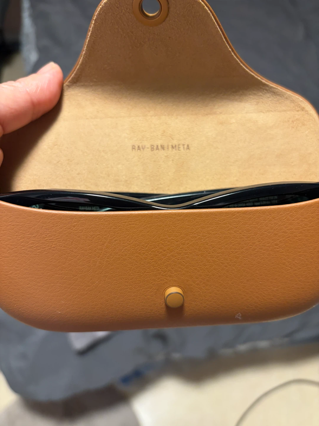 Ray-Ban Meta Wayfarer Smart Glasses - photo 5