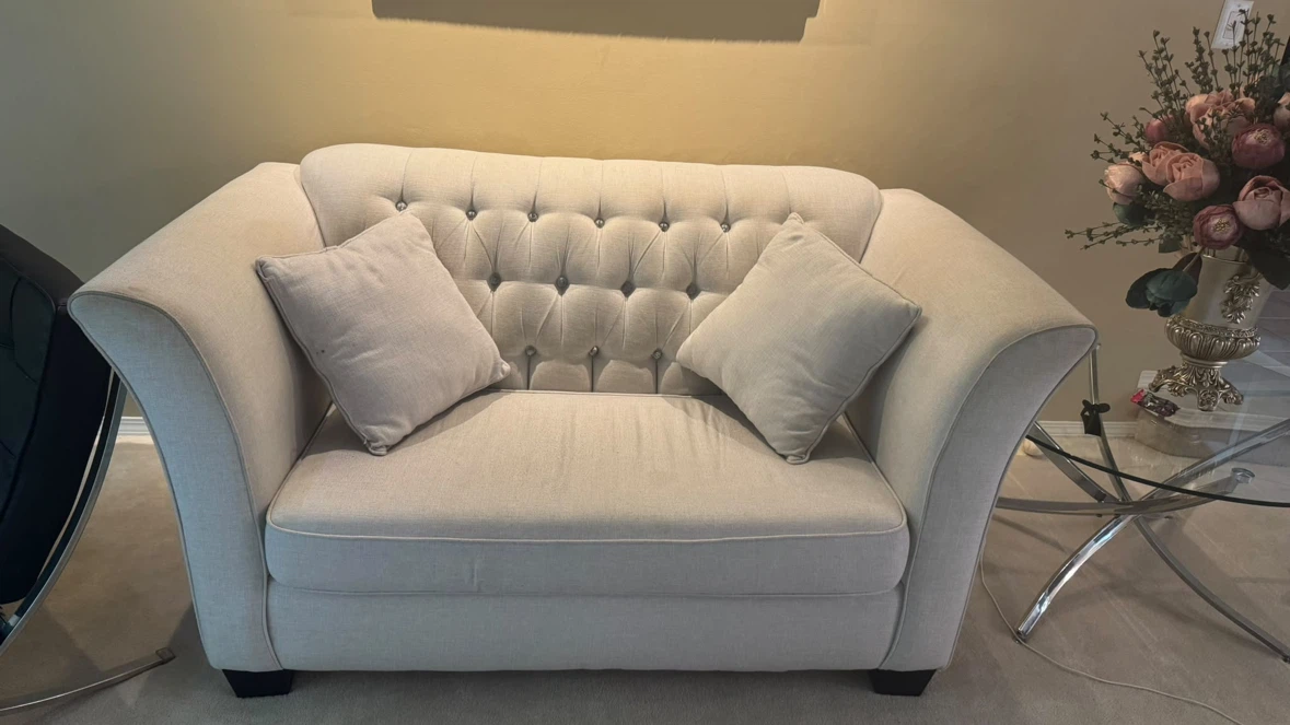 Cream Tufted Loveseat