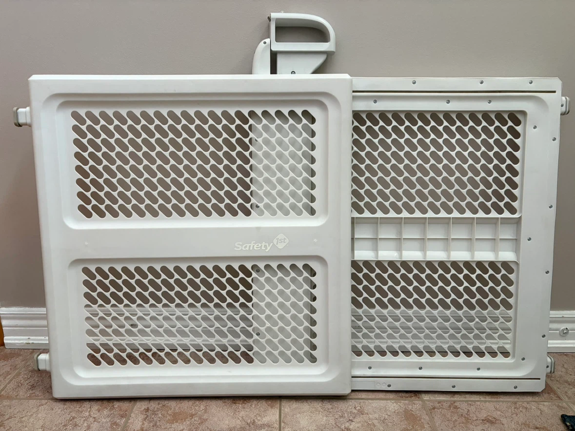 Safety 1st White Baby Gate - photo 2