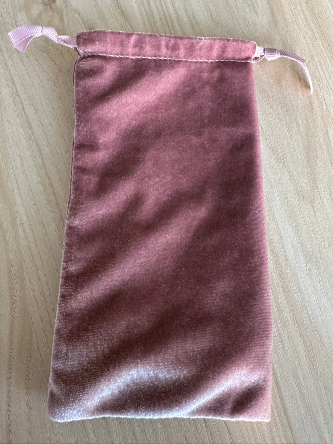 Miu Miu Velvet Pouch for sunglasses - photo 3