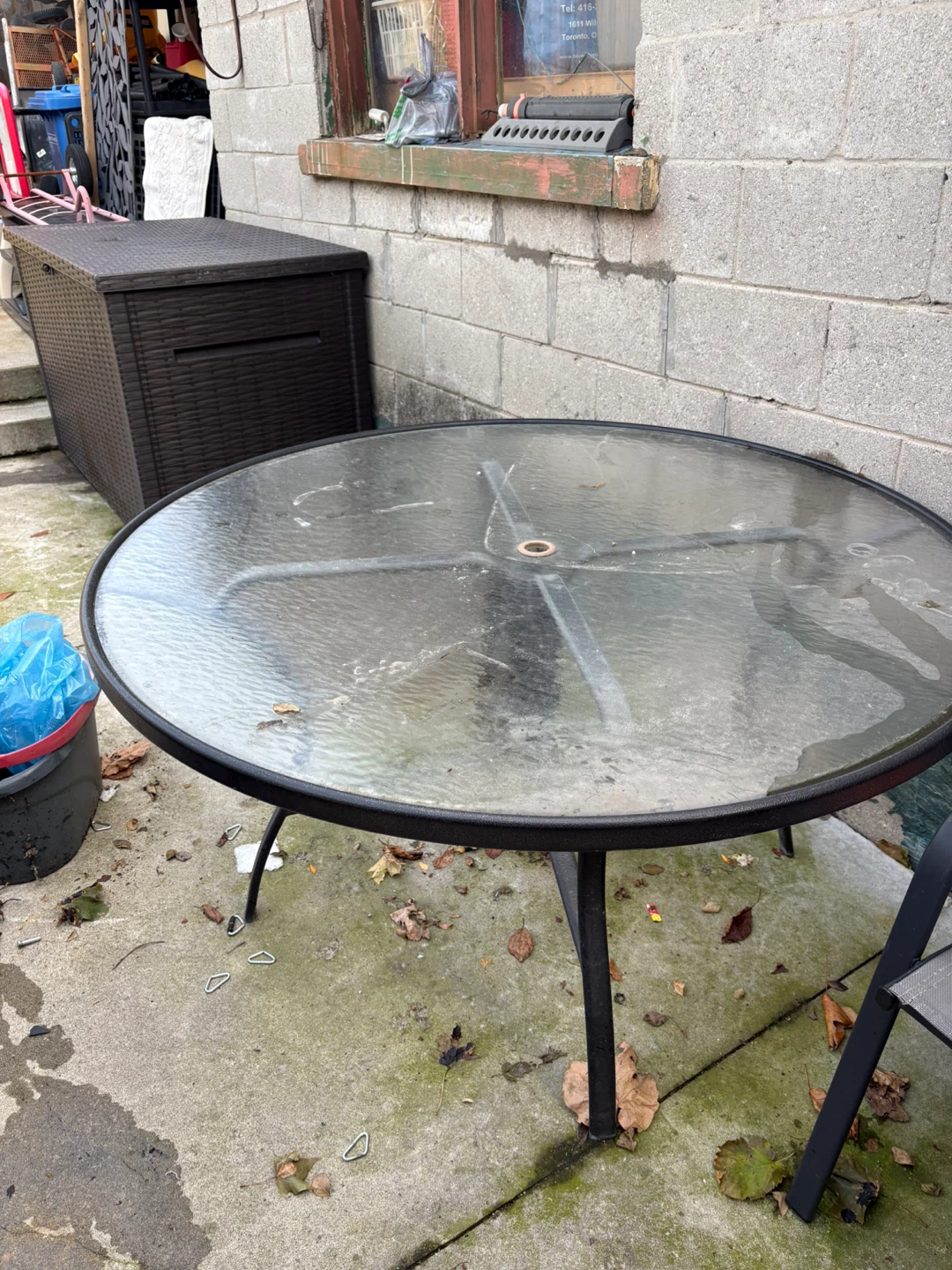 Round Glass Top Outdoor Patio Table