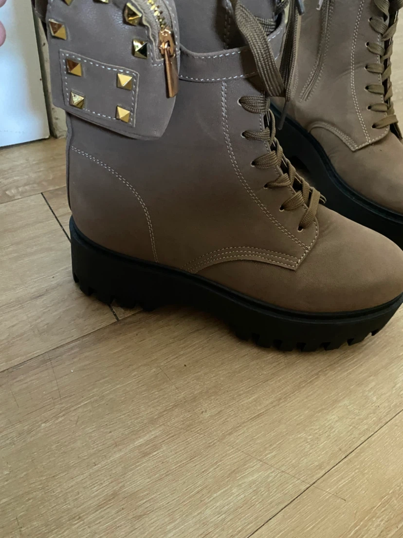 Tan Lace-Up Combat Boots with Pouch Size 8 - photo 3