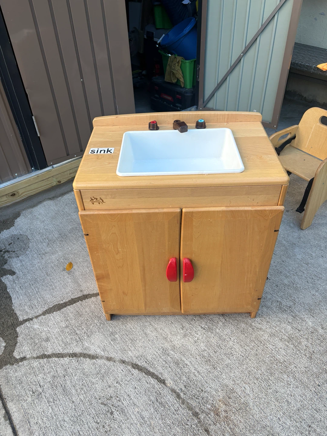 Community Playthings Toy Kitchen Stove and Sink Set - photo 2