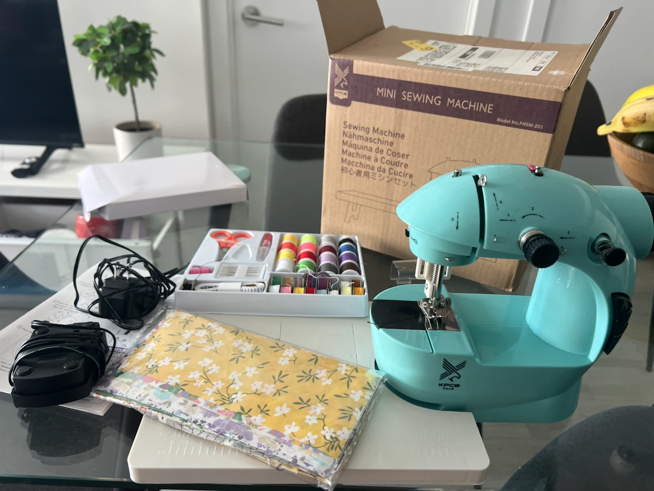 KPCB Tech Mini Sewing Machine FHSM-201 - photo 2