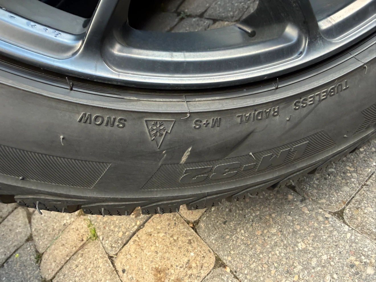 Winter tire set + Rim - photo 3