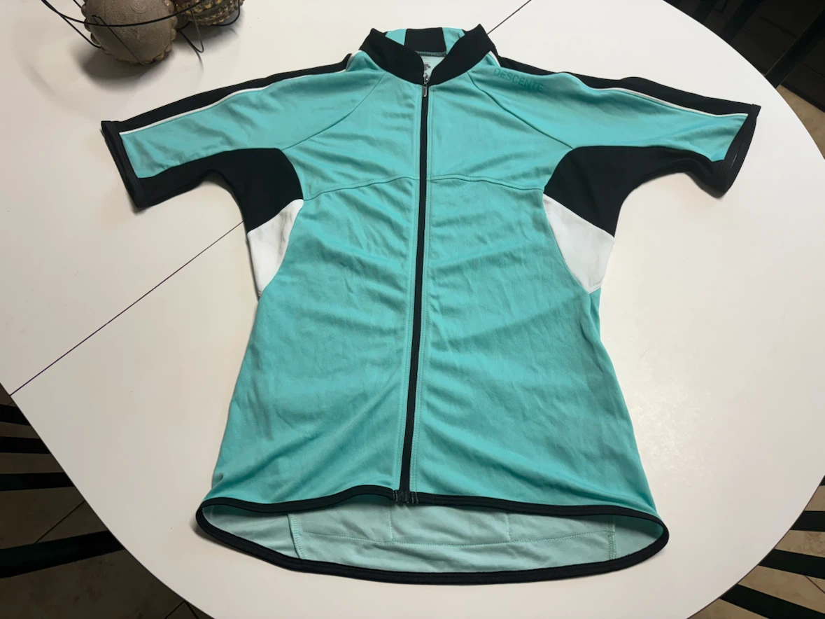 DESCENTE AQUA ZIP UP CYCLING JERSEY WIRH BLACK & WHITE PANELS