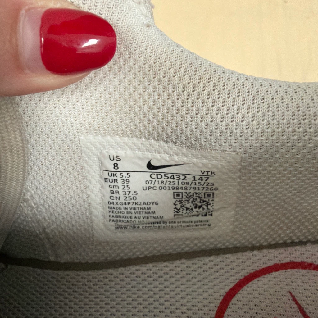 Nike Air Max Shoes - photo 3