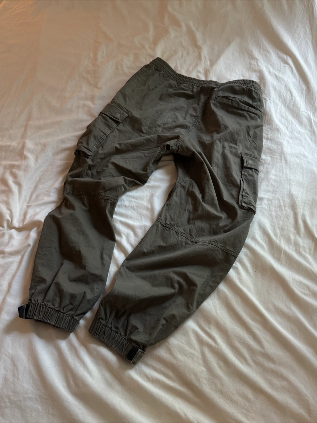 H&M Relaxed Fit Cargo Pants - Olive Green - photo 2