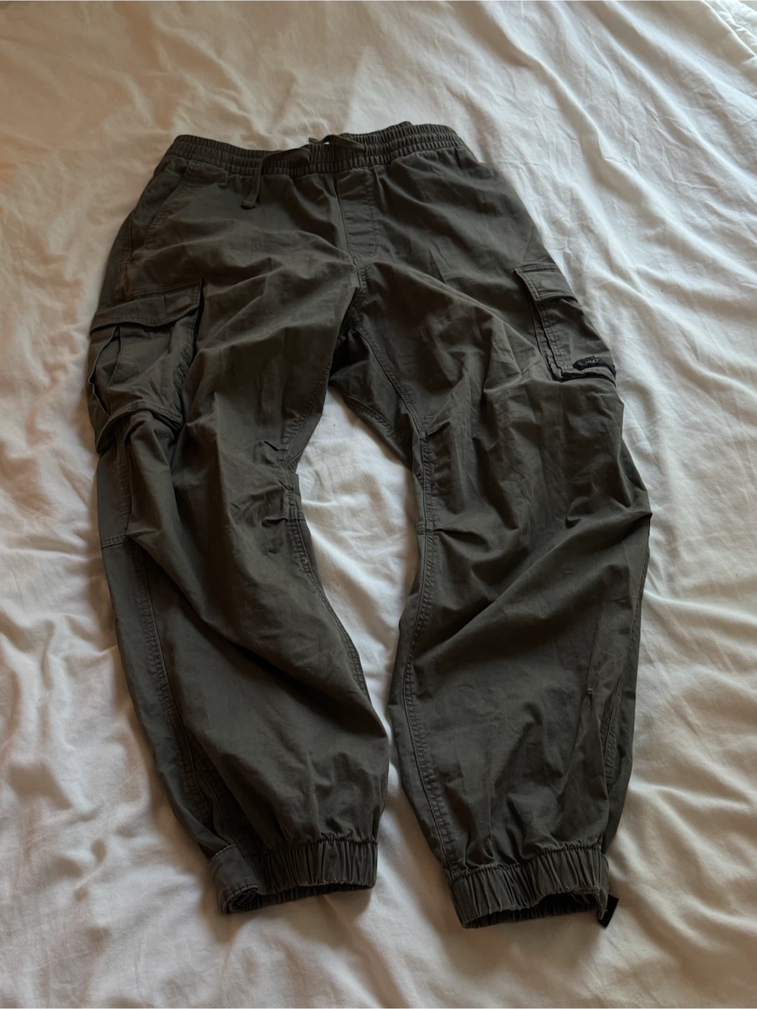H&M Relaxed Fit Cargo Pants - Olive Green