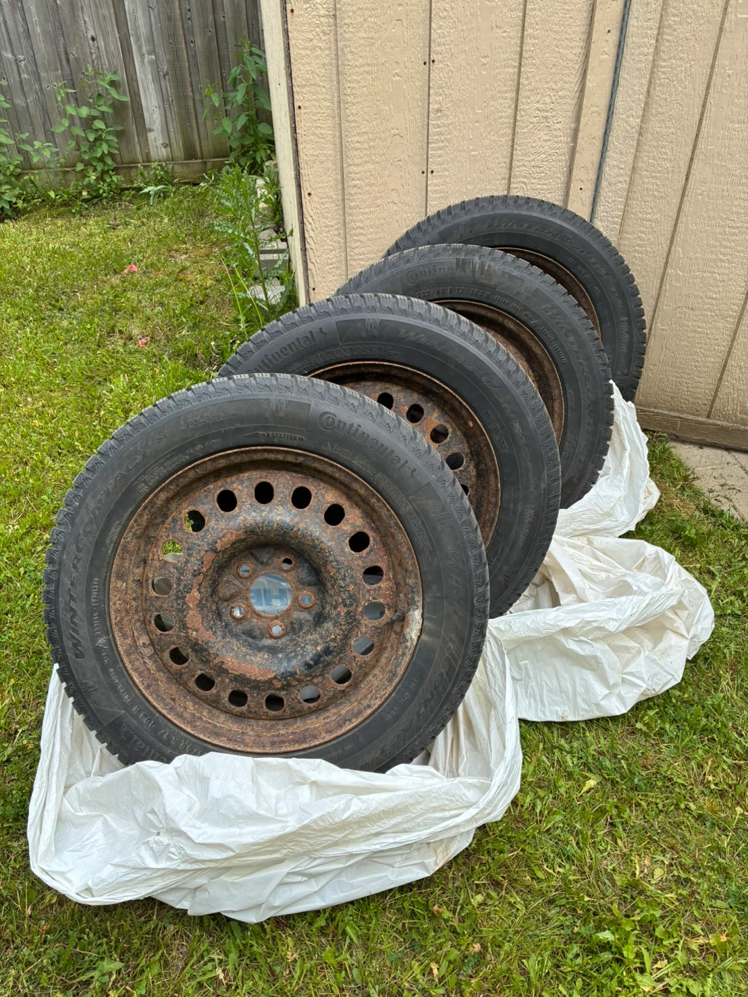 Continental Winter Tires 225/60R17 - photo 2