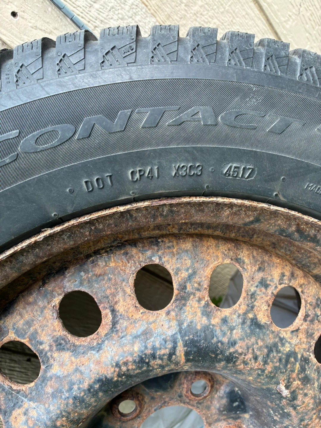 Continental Winter Tires 225/60R17 - photo 4