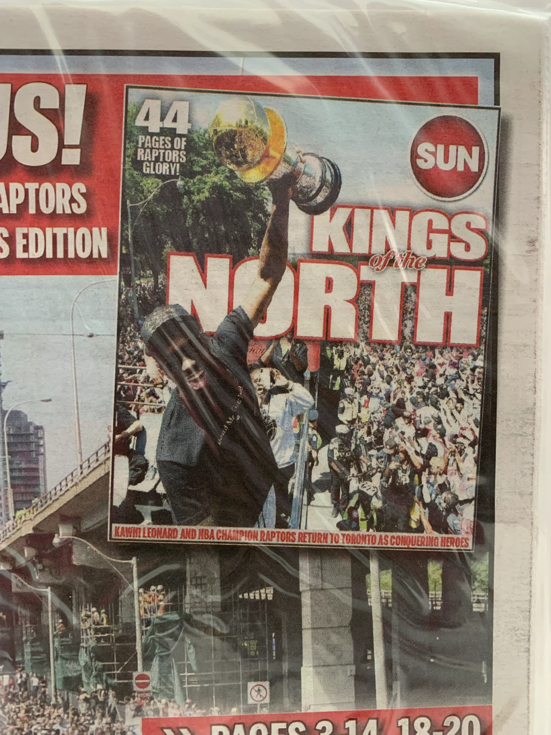 Toronto Sun Raptors Collector's Edition Newspaper - photo 3