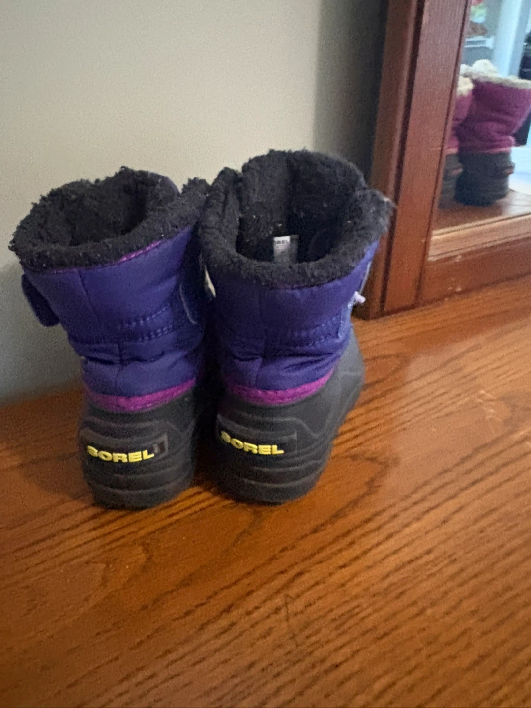 Sorel Winter Boots Size 7 girls - photo 2