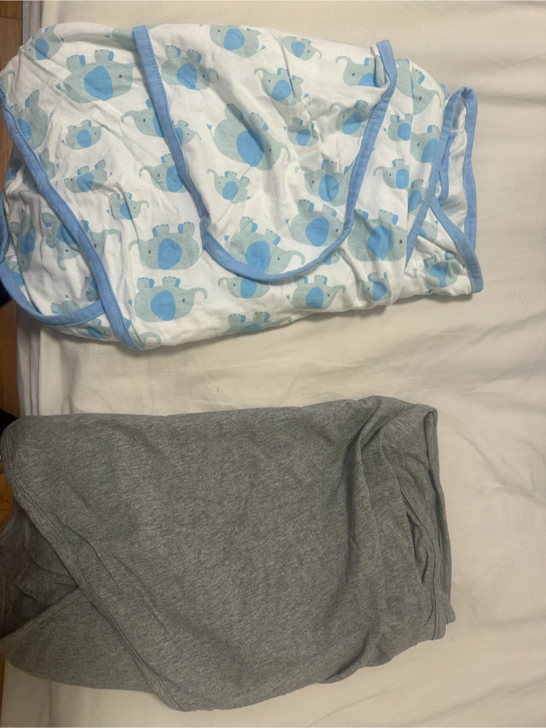 300 breast milk storage bag, peribottle, belly band, 2 swaddles - photo 2