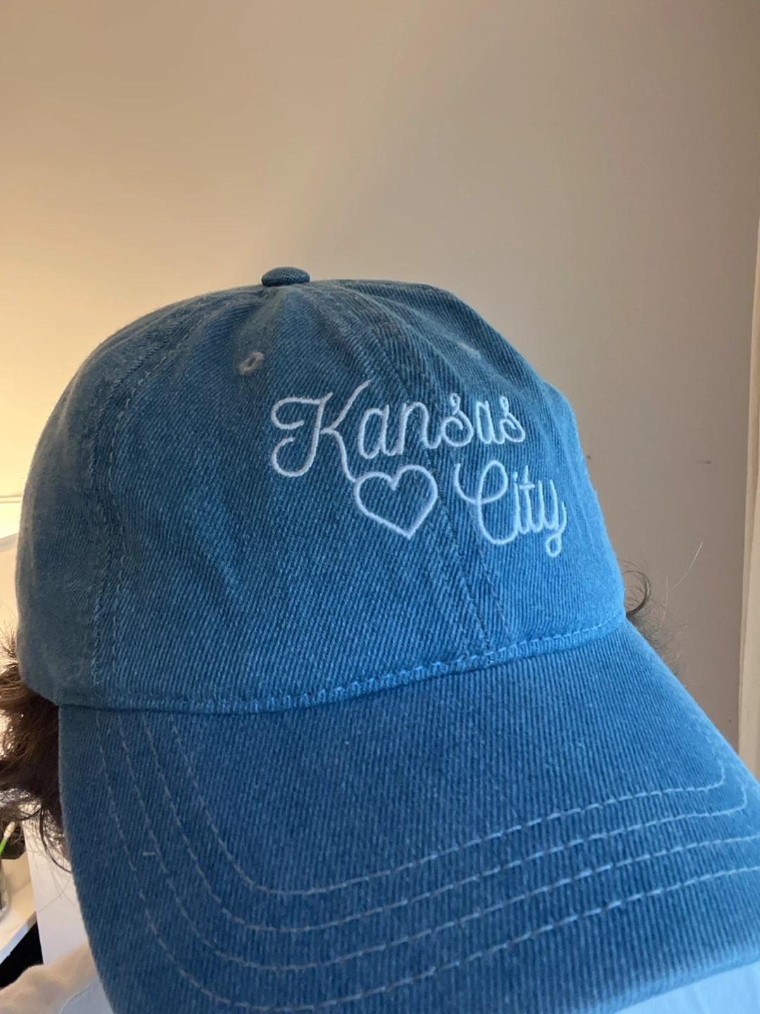 Two embroidered baseball caps - photo 3