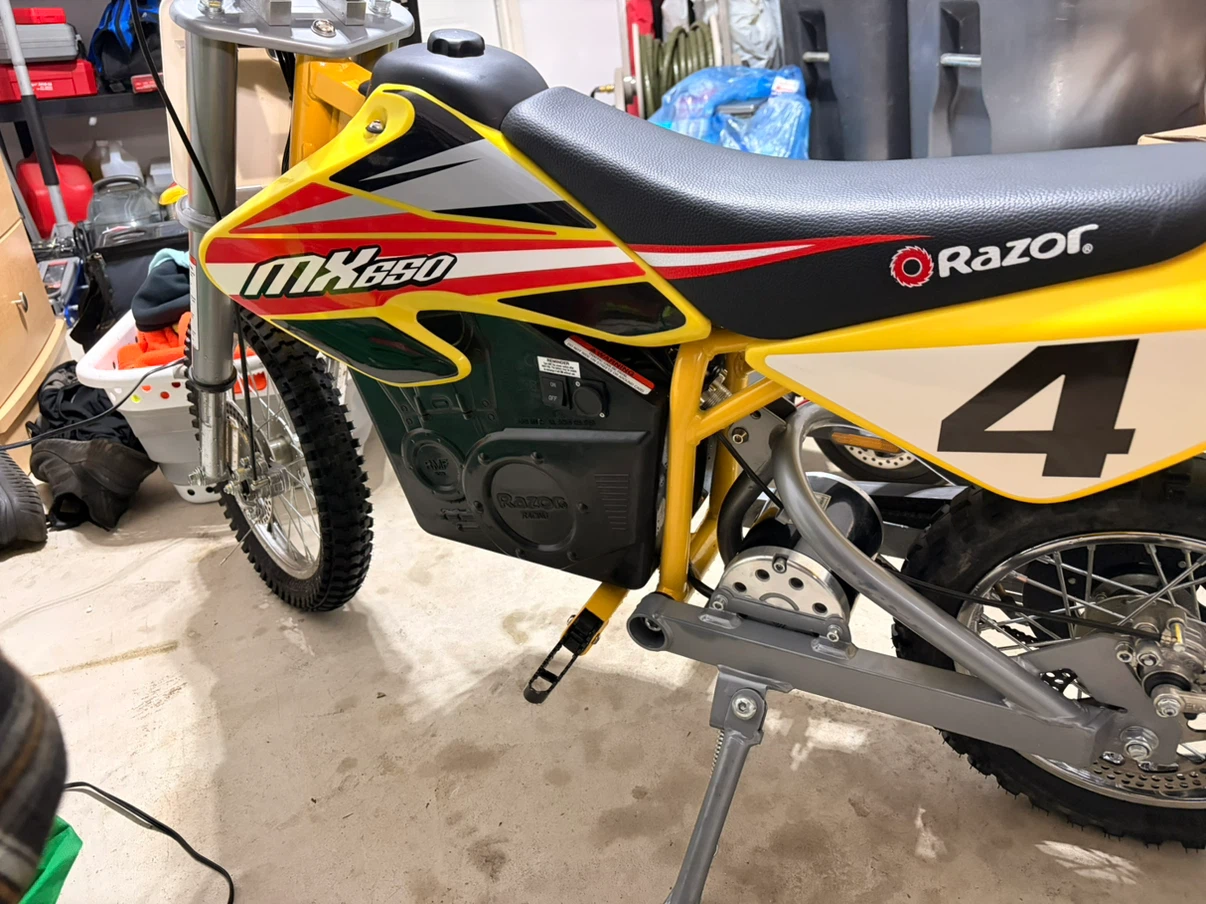 Razor MX650 Electric Dirt Bike - photo 4
