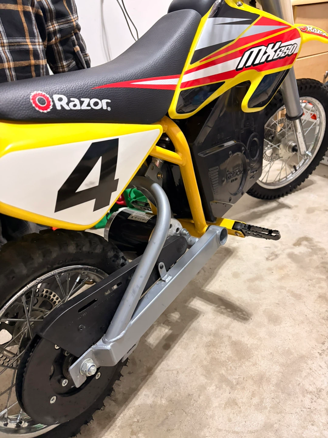 Razor MX650 Electric Dirt Bike - photo 5