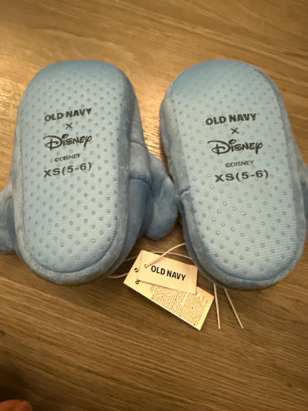 Old Navy x Disney Stitch Slippers - photo 2