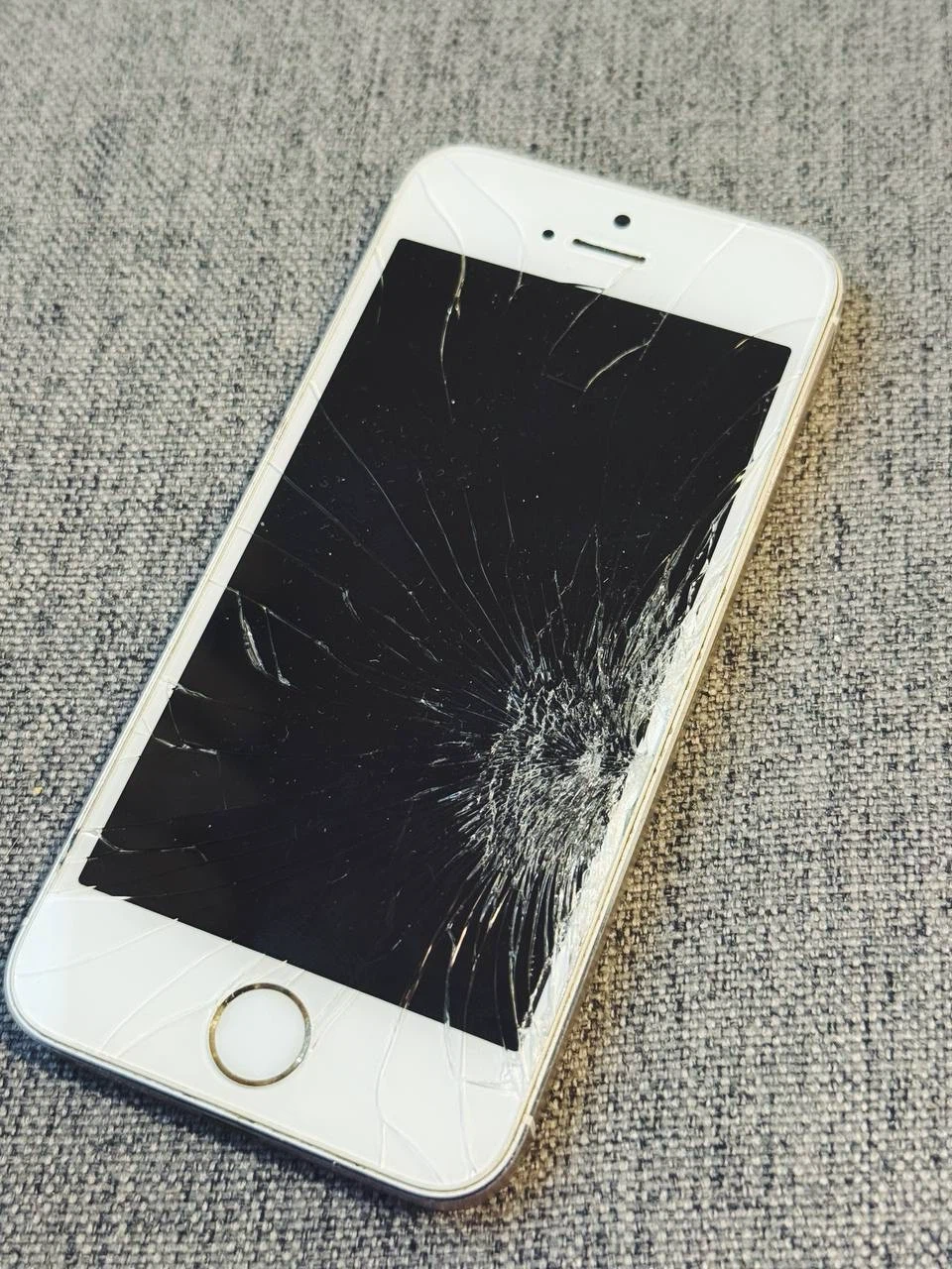 iPhone 5S – For Parts
