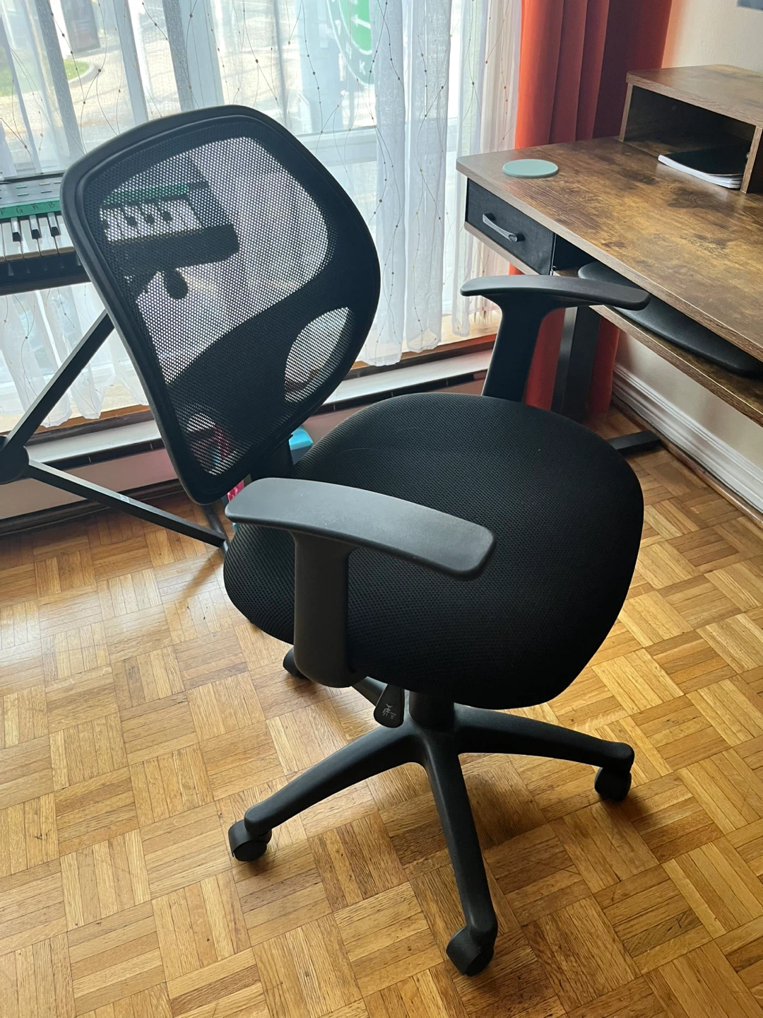Black Desk Chair