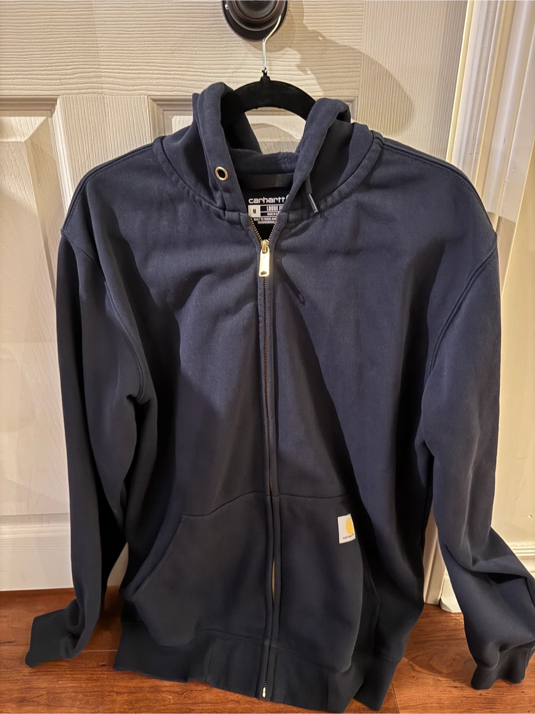 Men’s Medium Carhartt Loose Fit Midweight Zip-Front Hoodie