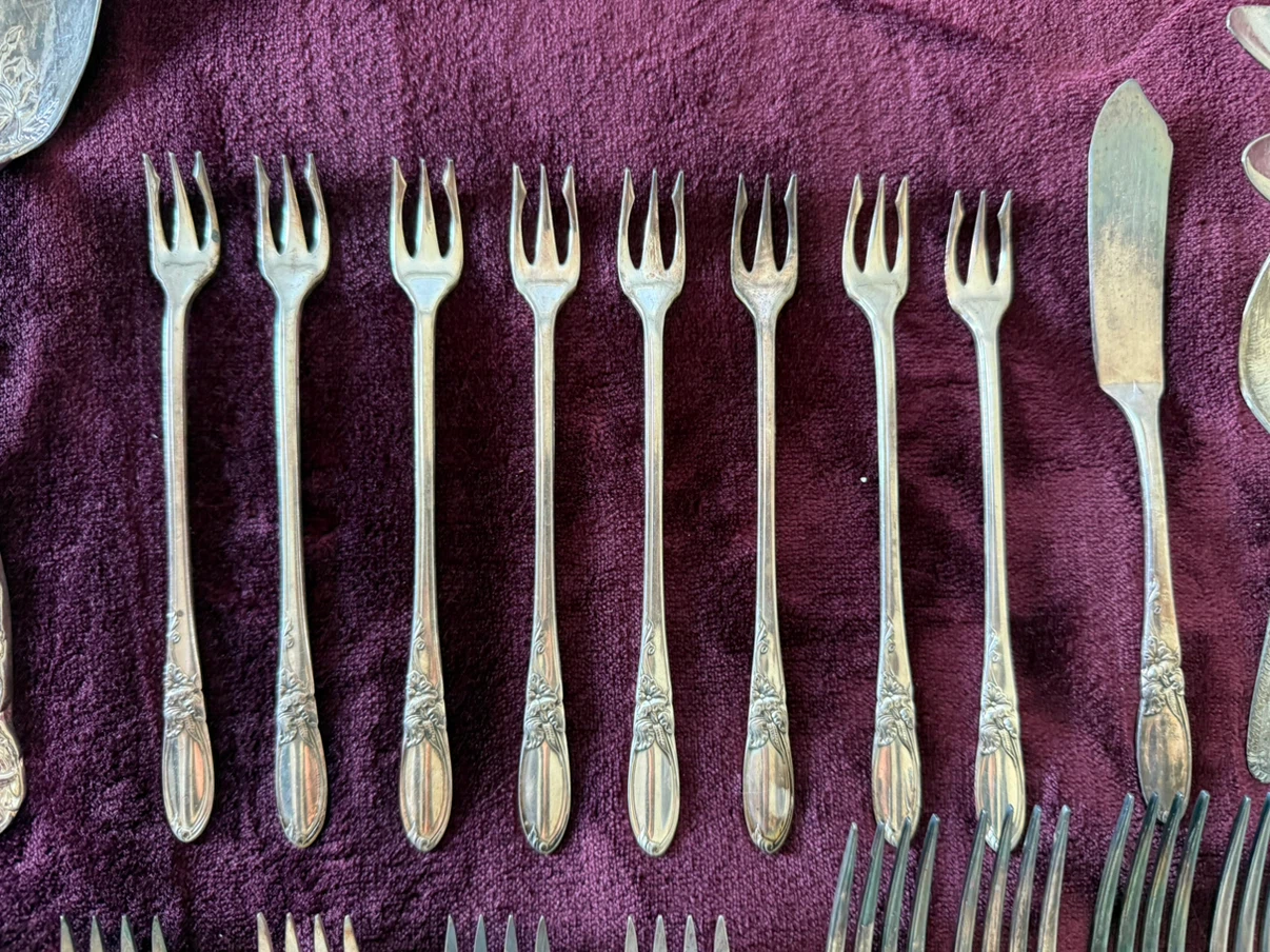 Vintage 1953 Community Plate Silverware - photo 4