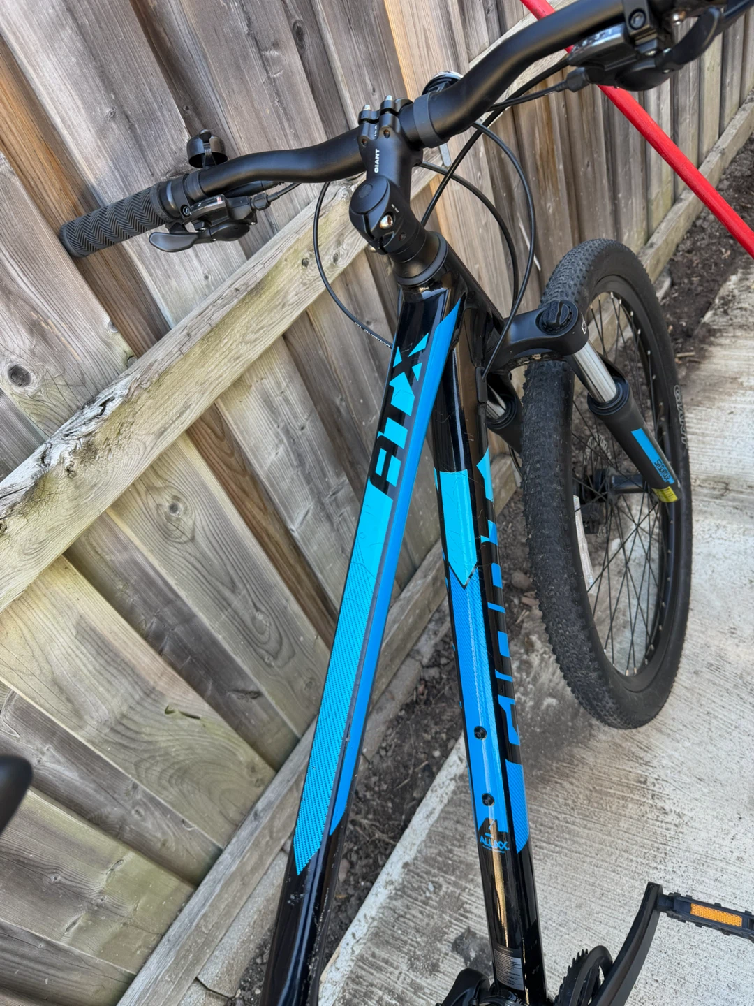 Giant ATX 2 Mountain Bike 27.5” Size M (Good as New) - photo 4