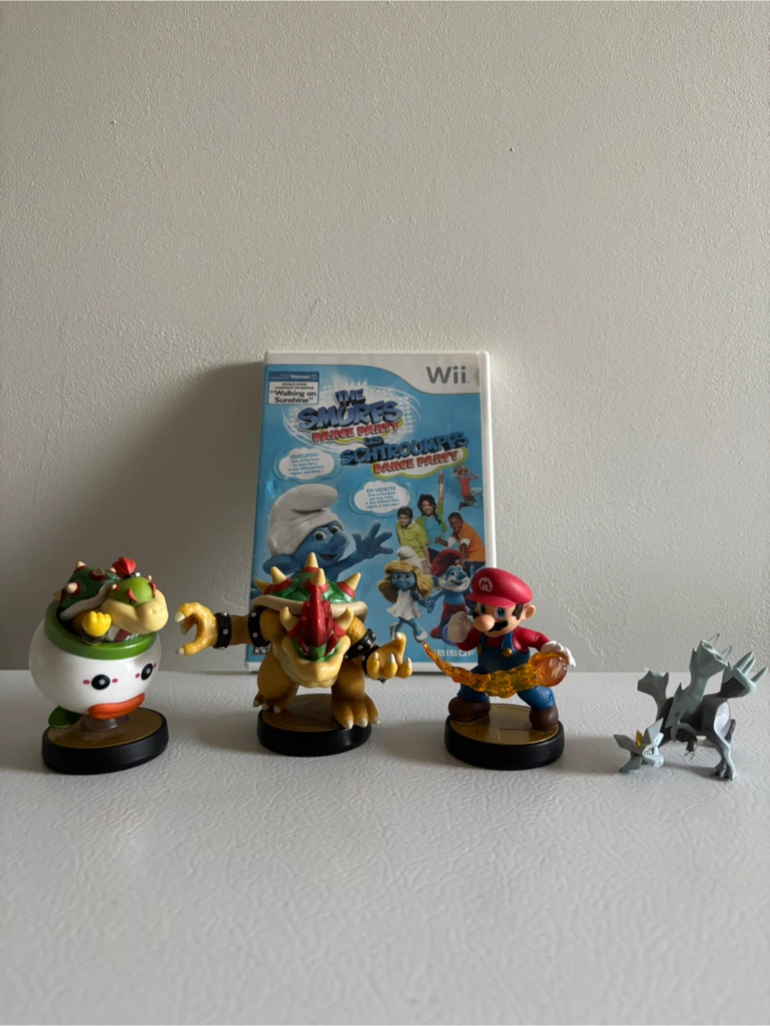 Nintendo Amiibos & The Smurfs Dance Party for Nintendo Wii