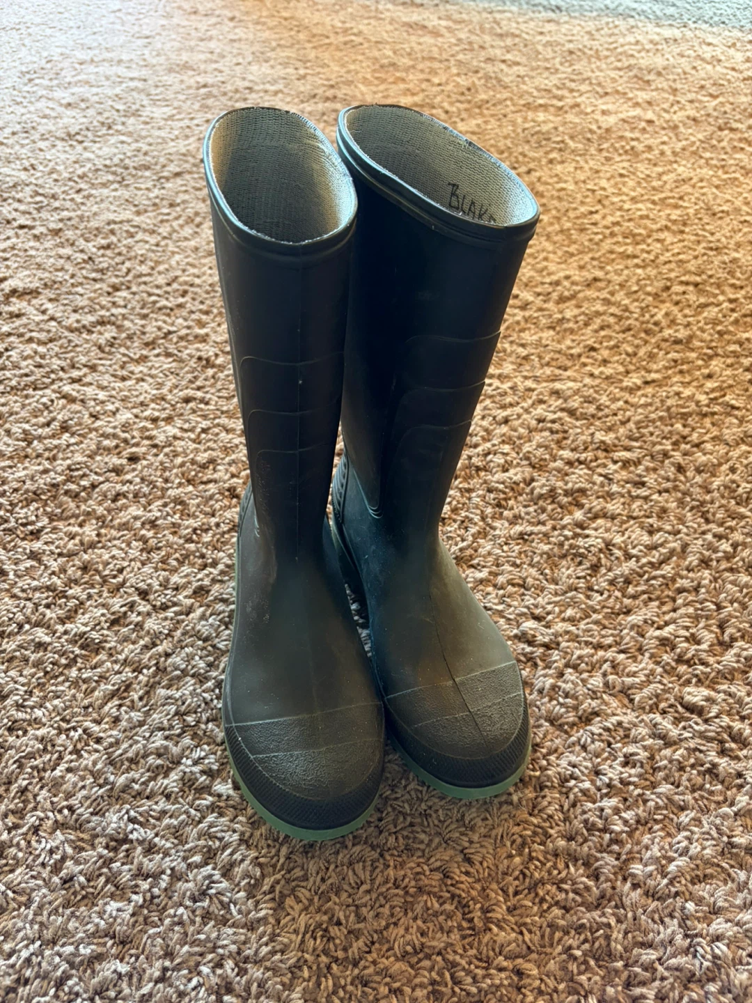 Black Rubber Rain Boots Men’s Size 8