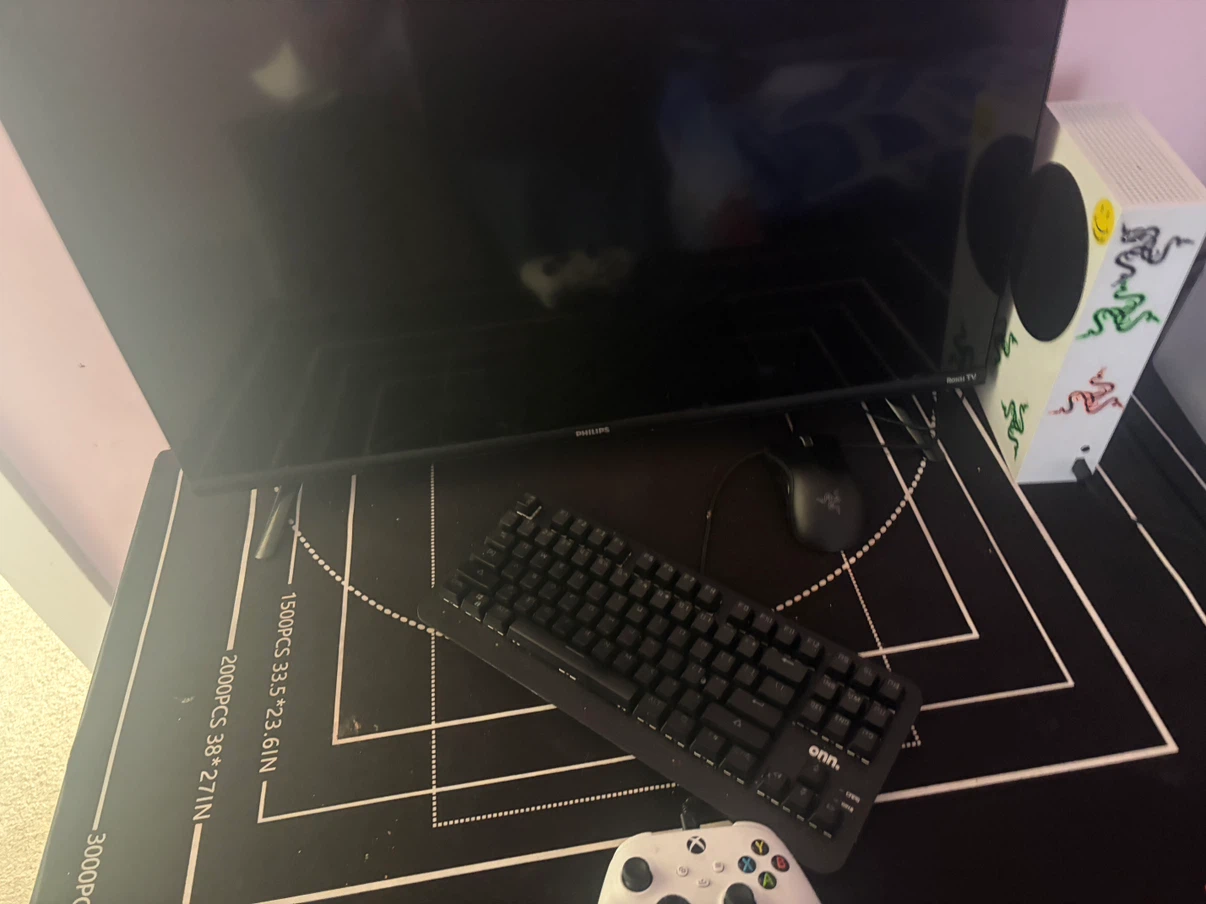 Xbox Series S Console and tv - photo 3
