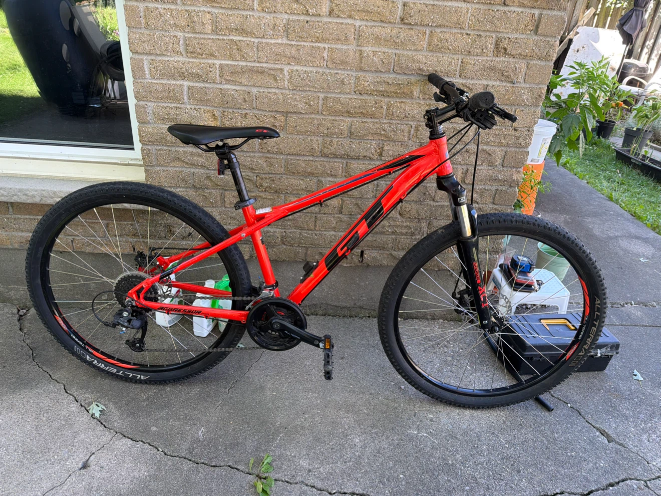 GT Aggressor Pro Mountain Bike