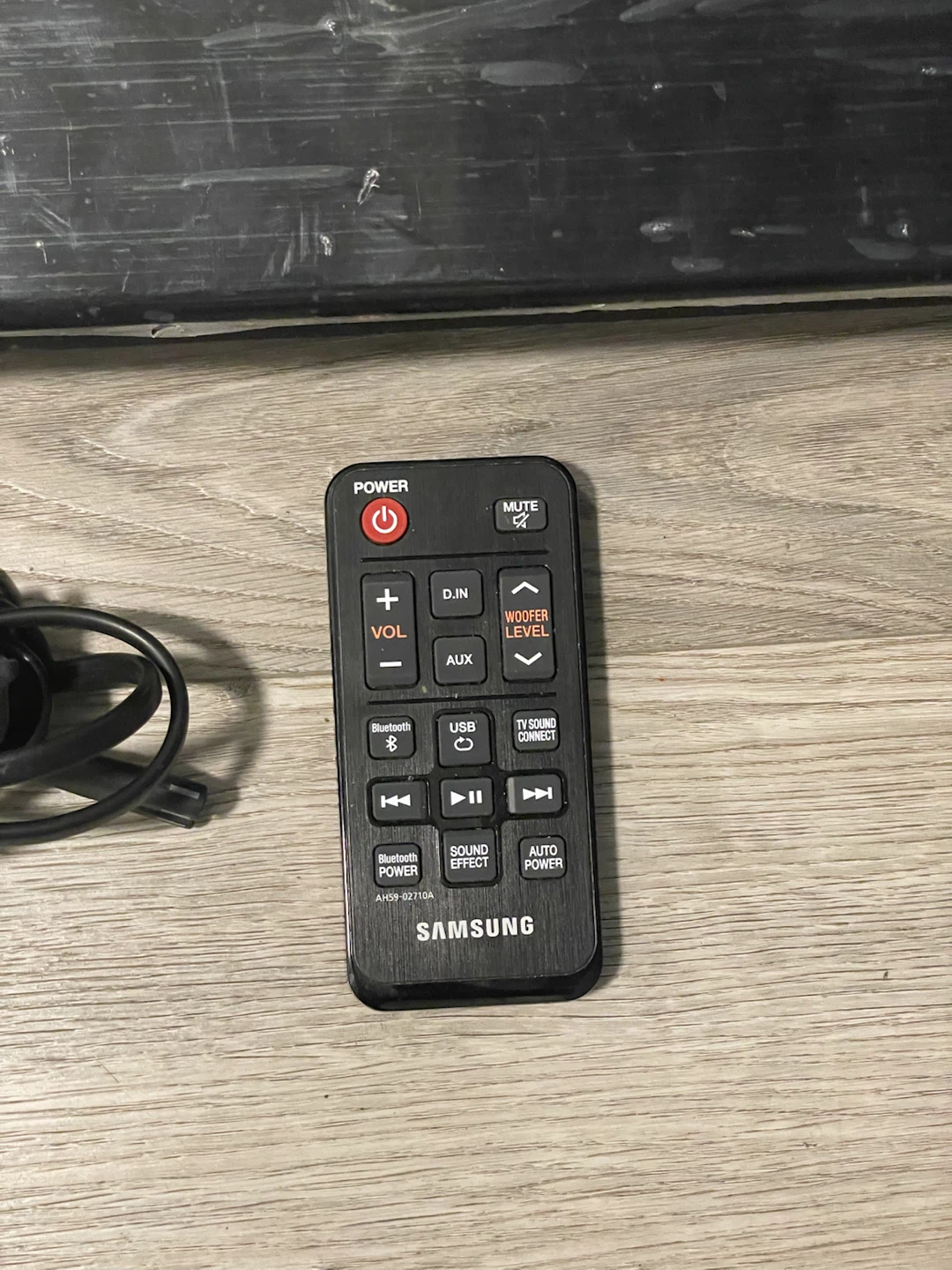 SAMSUNG SOUND BAR HW-J250 WITH REMOTE - photo 4