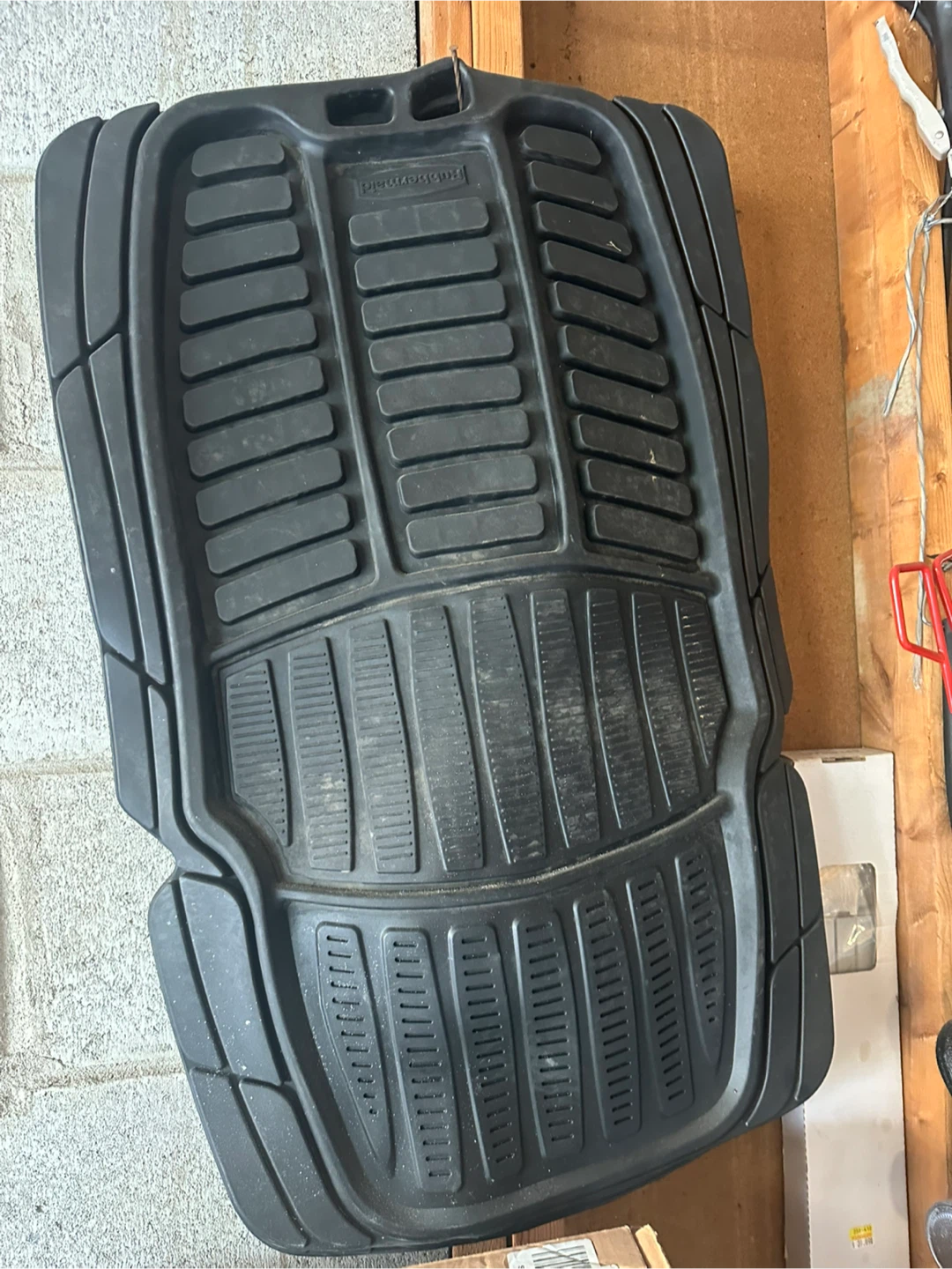Rubbermaid All-Weather Automotive Floor Mat