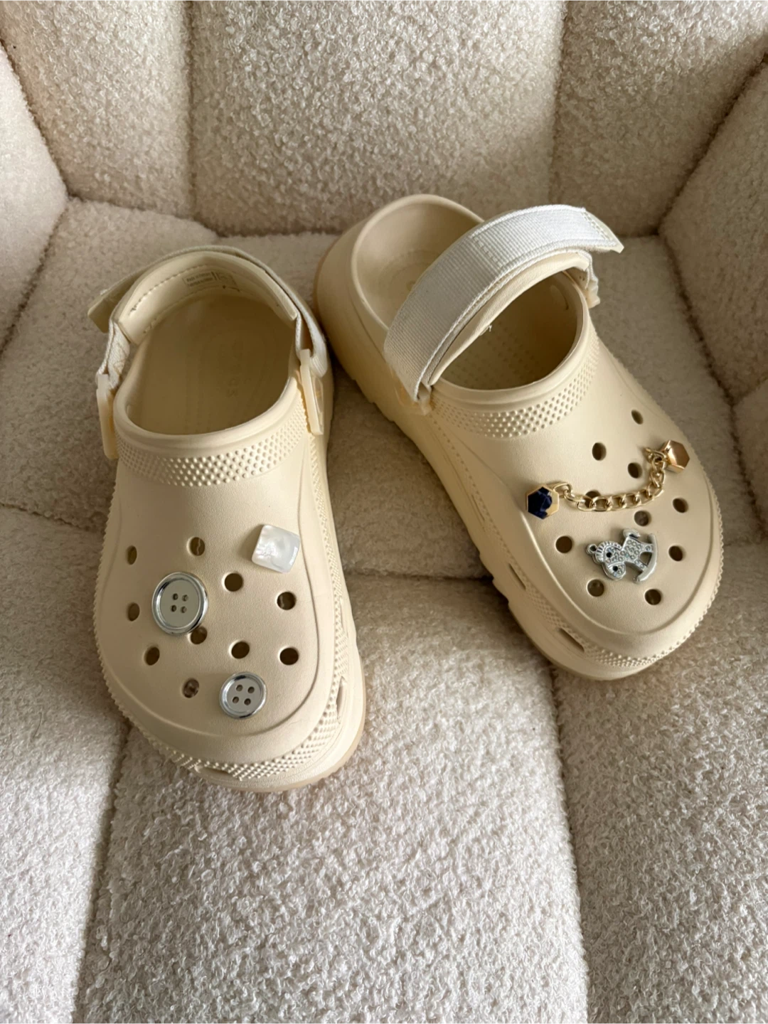 Women’s Crocs Hiker Xscape Clogs Sz 6