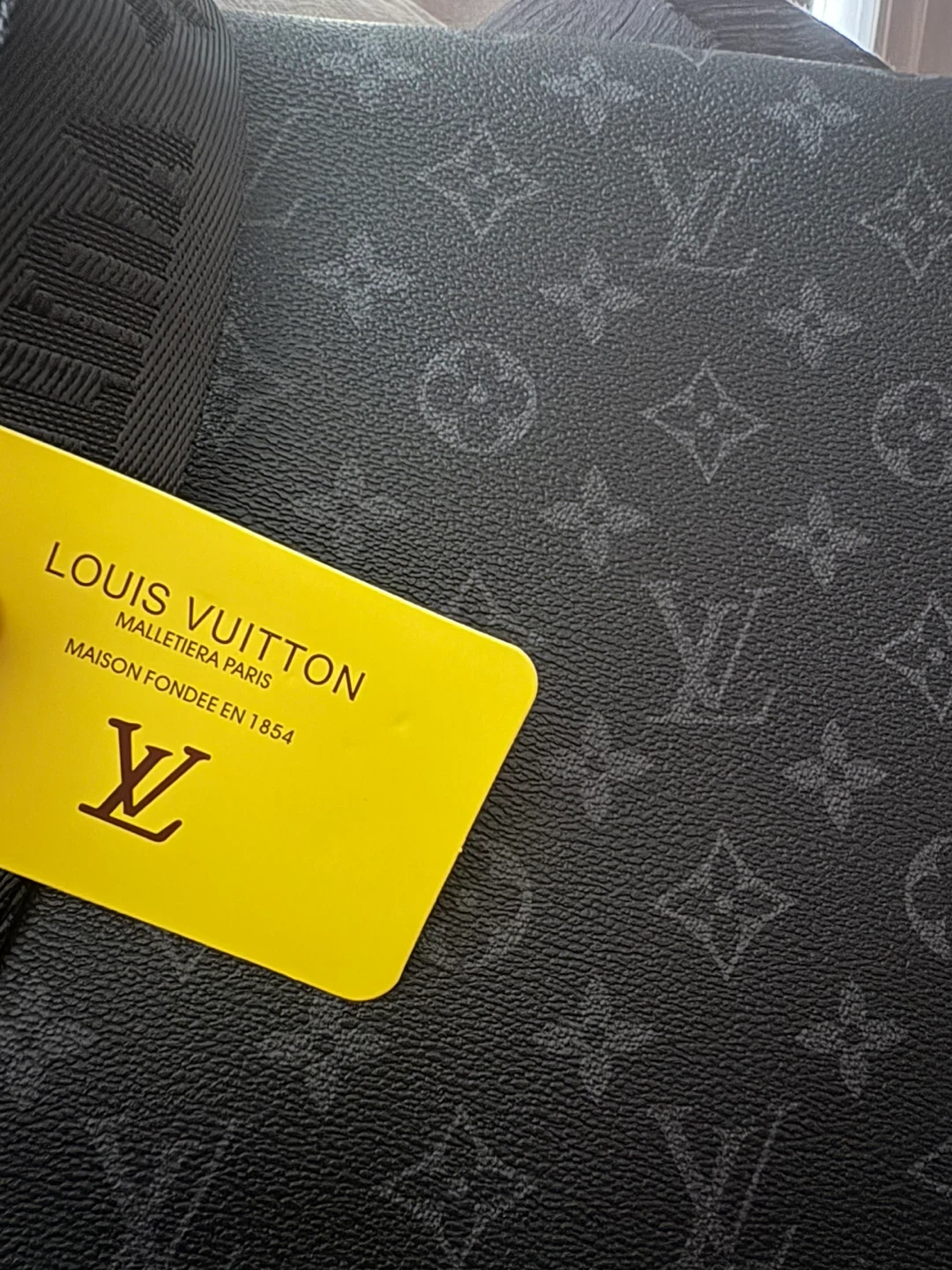 Louis Vuitton Messenger Bag - photo 5