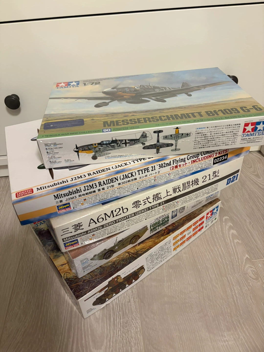 Lot of 5 Military Model Kits Tamiya and Hasegawa
