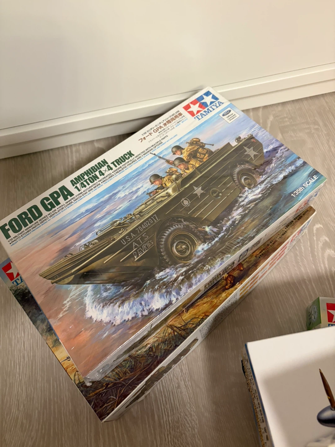 Lot of 5 Military Model Kits Tamiya and Hasegawa - photo 5