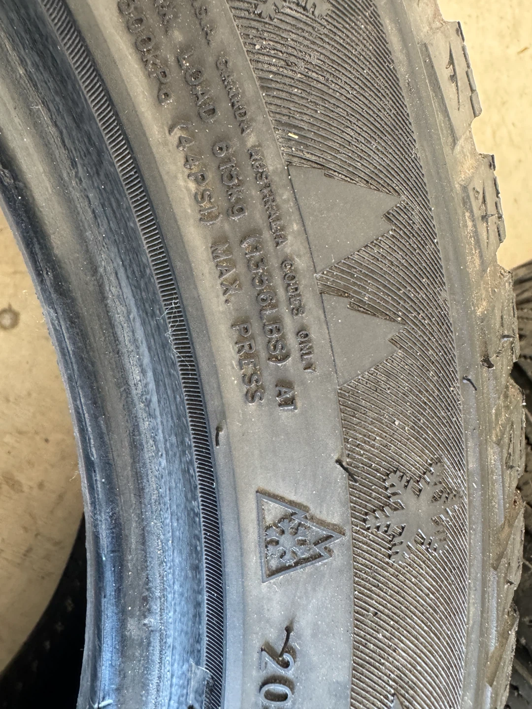 Set of 4 Winter Tires 205/55R16 - photo 4