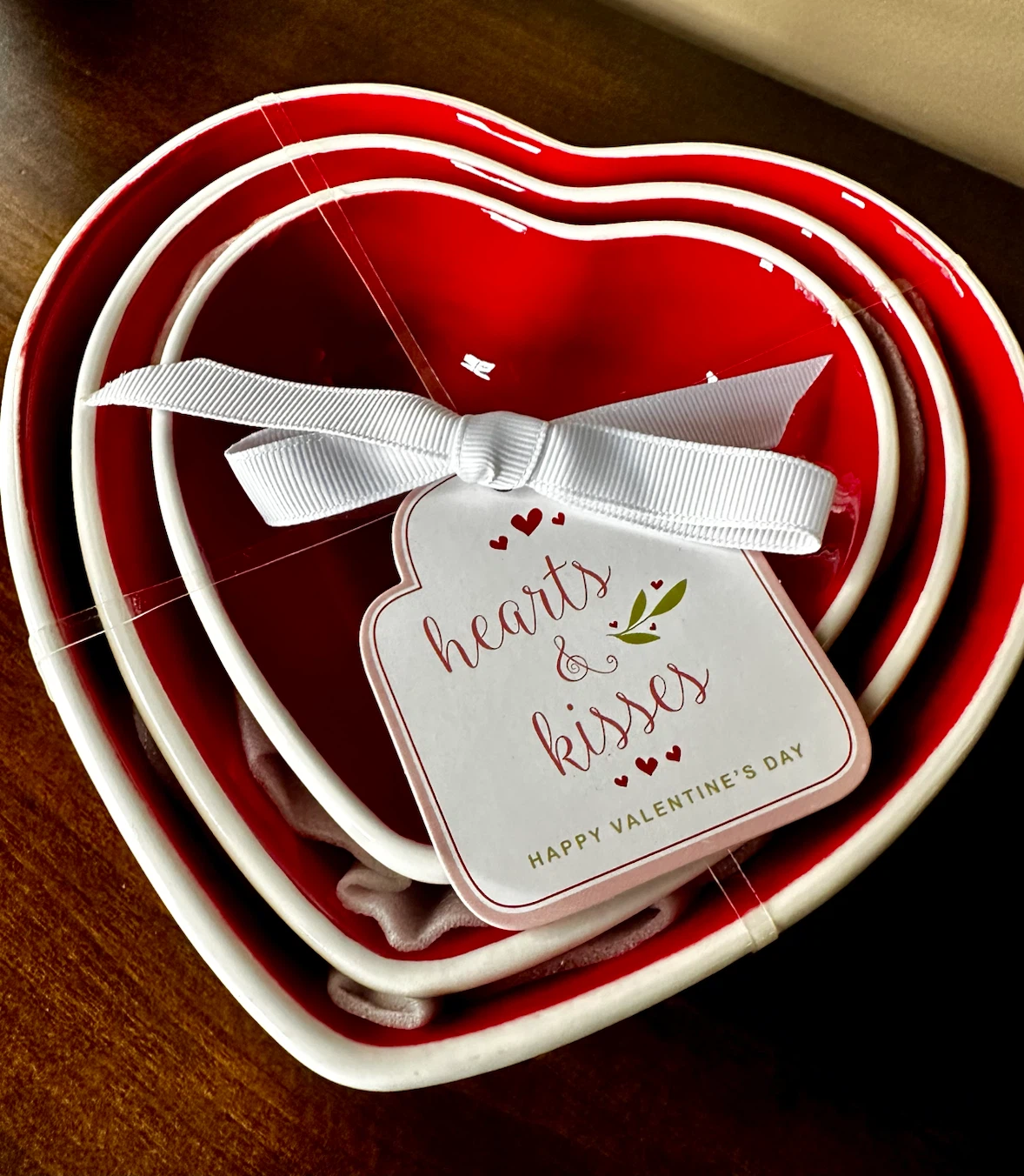 Terramoto Ceramic Heart Nesting Bowls